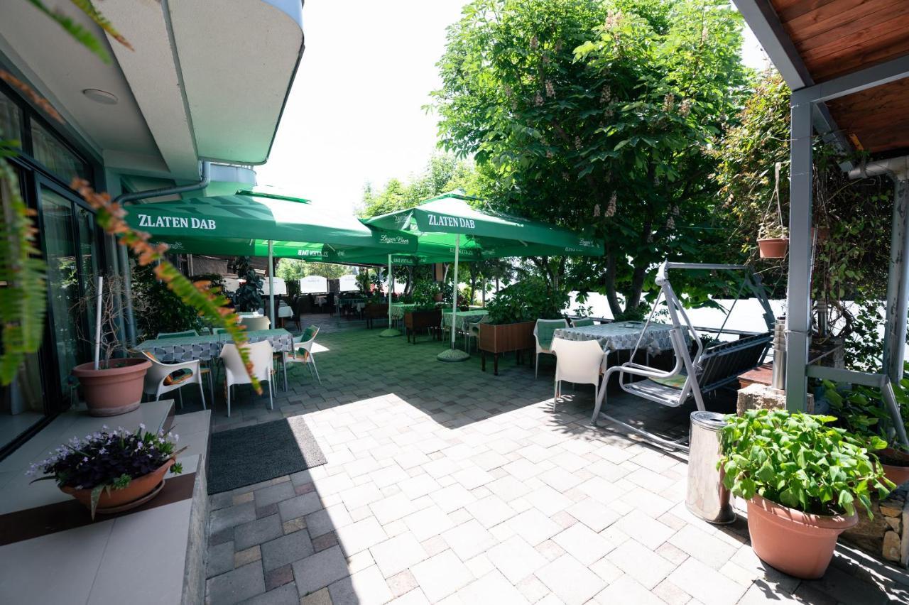 Hotel Holiday-M Ohrid Esterno foto