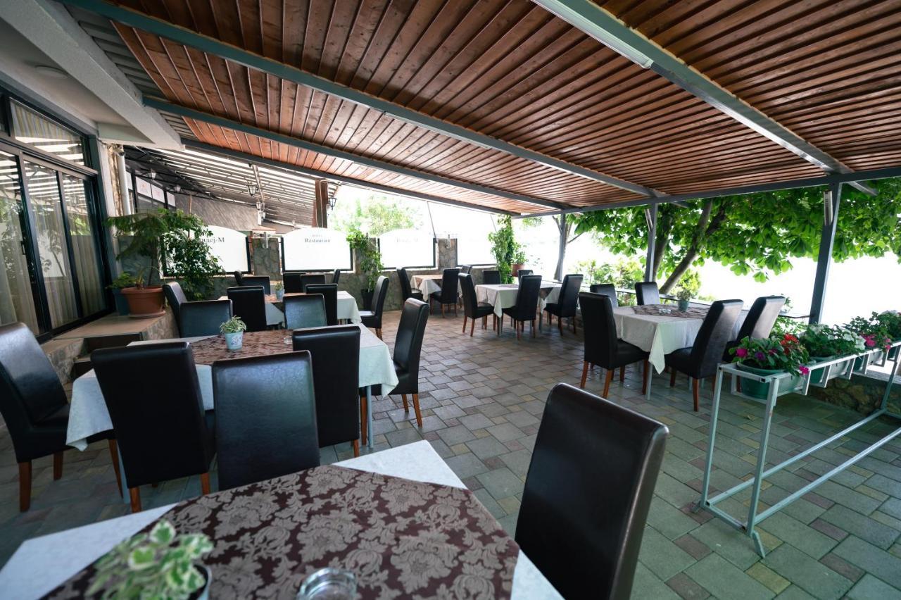 Hotel Holiday-M Ohrid Esterno foto