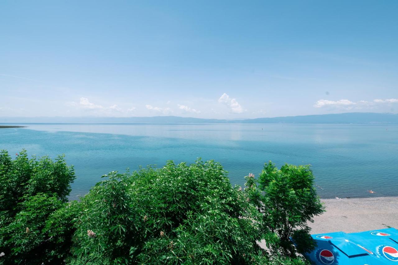 Hotel Holiday-M Ohrid Esterno foto